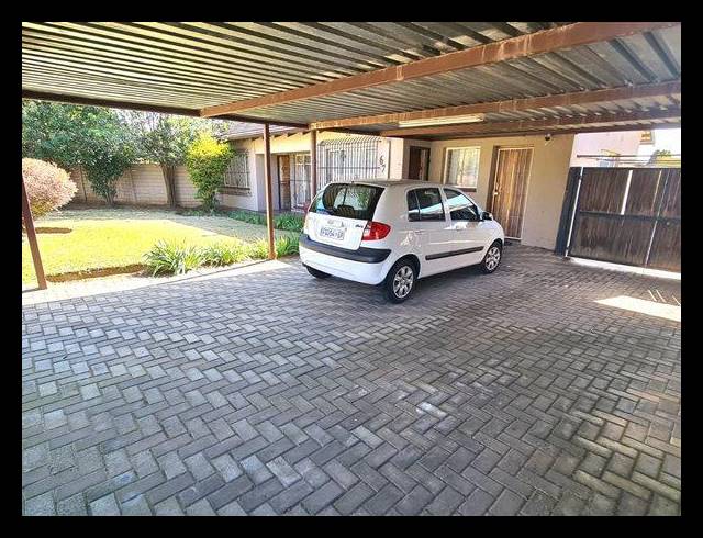 3 BEDROOM HOUSE FOR SALE IN BONAERO PARK